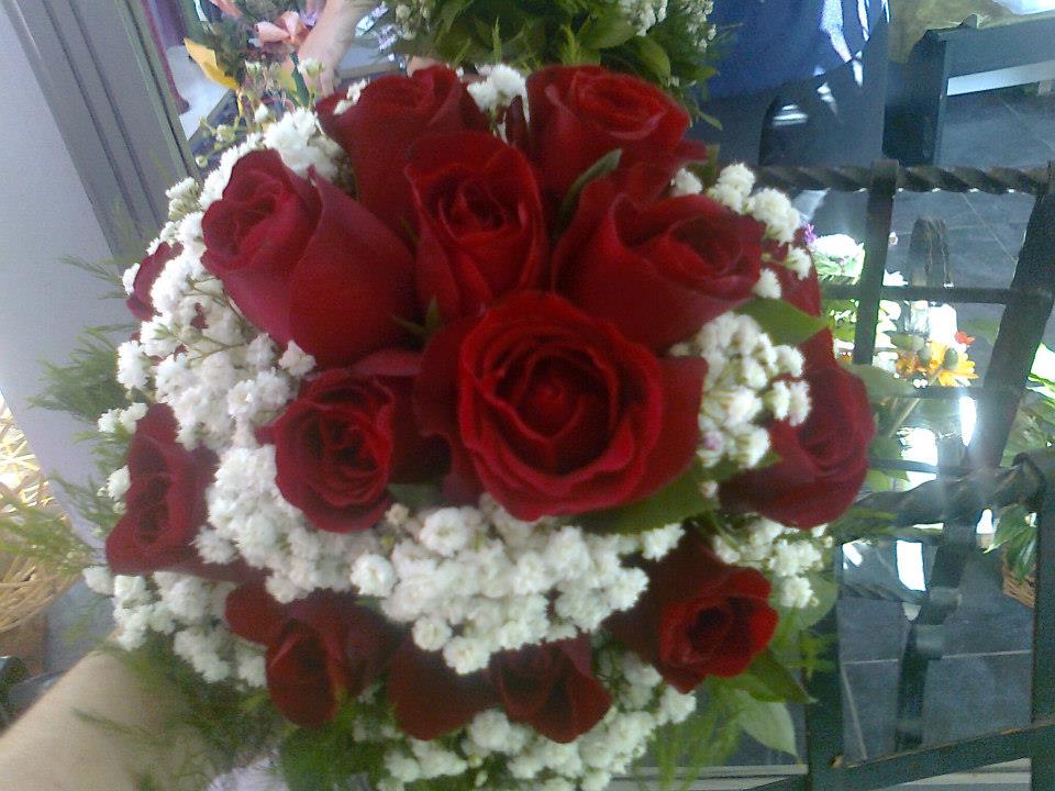 bidermajer od crvenih ruža