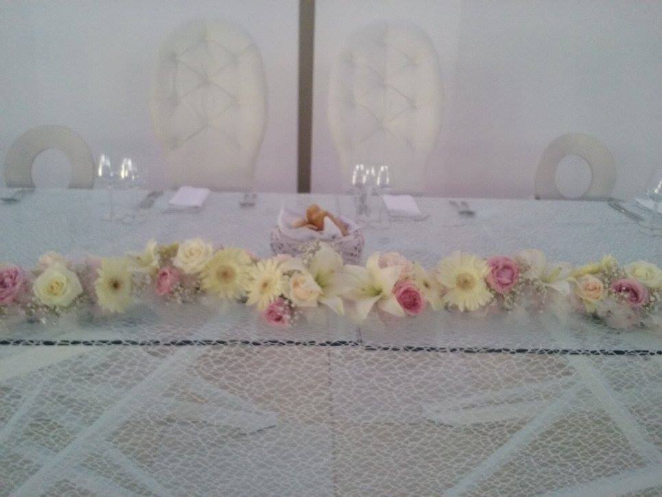 cvetni venac za ceo sto