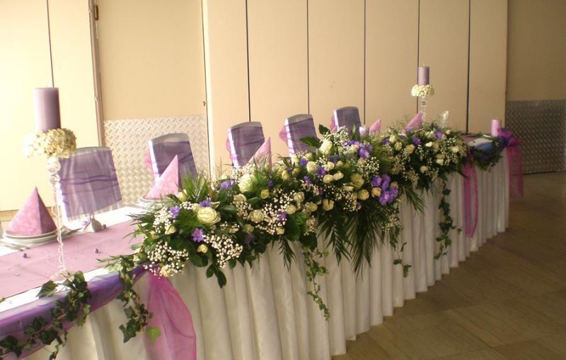 ceo aranžman svadbenog stola